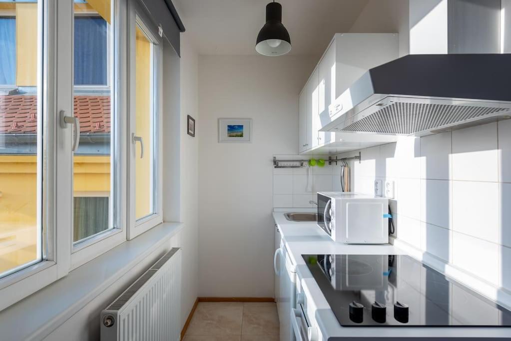 Sunny Safron Apartment Prag Eksteriør billede