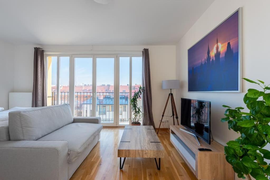 Sunny Safron Apartment Prag Eksteriør billede