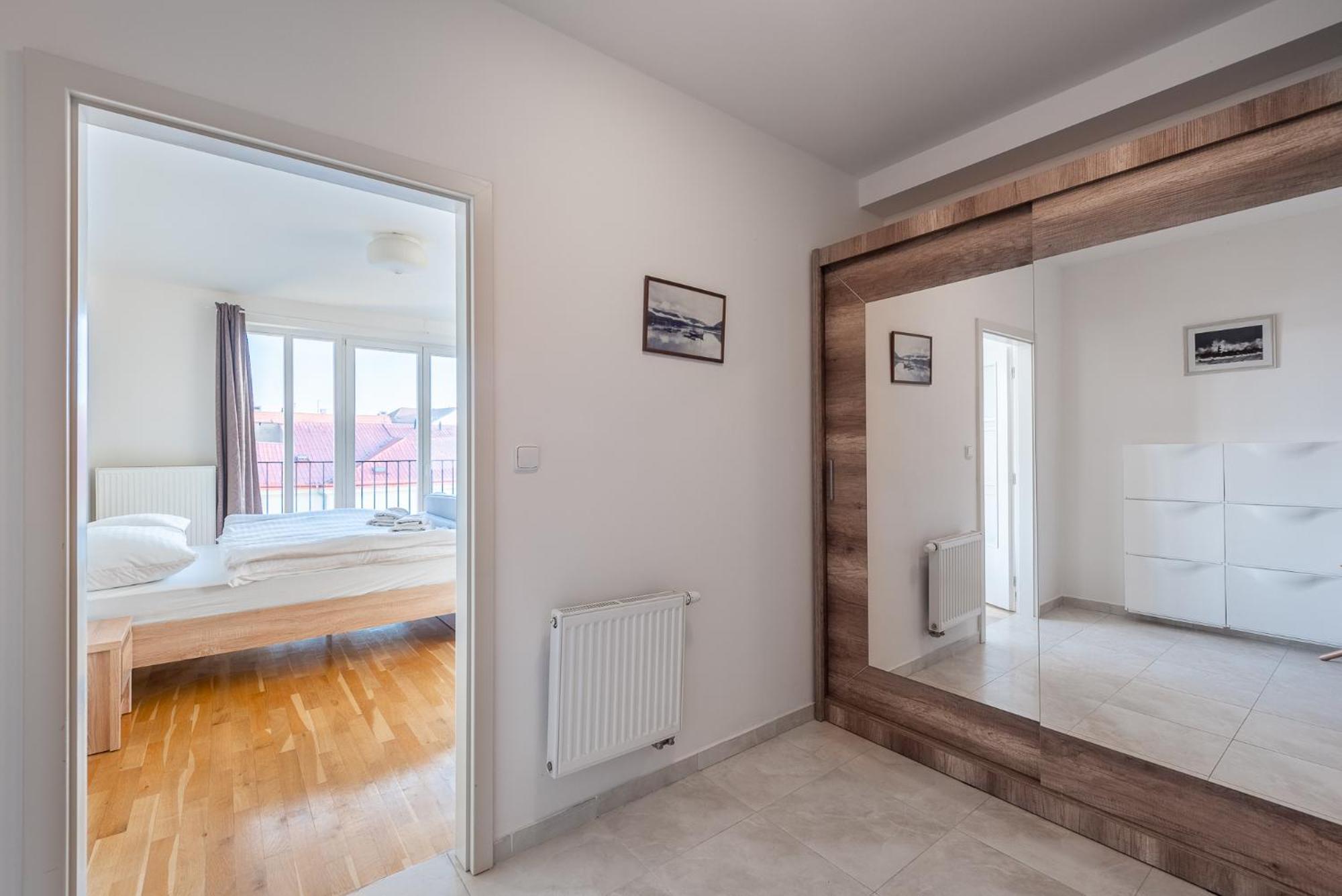 Sunny Safron Apartment Prag Eksteriør billede